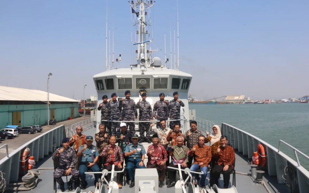 Penandatangan Perjanjian Kerjasama (PKS) antara FPIK Undip & Pushidrosal TNI AL di Kapal KRI RIGEL